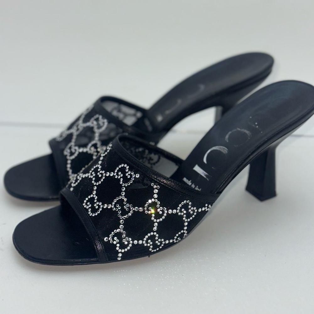 Elegant Black Women's Heels with Rhinestone Detailing